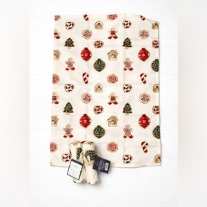 Target Festive Holiday Kitchen Towel Set - Cream, Red, Green